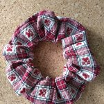 チューリップハート刺繍織り赤白シュシュ