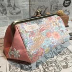  【受注製作】再再再再再販 ❺リバティマーガレットアニー お花のモチーフがま口メイクポーチ