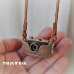 ＊お出かけ＊革のミニカメラネックレス＊グレージュ×黒＊イタリアンショルダー＊
