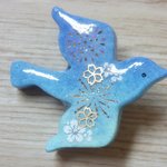 ◇104　🎆夏空の花火　青い小鳥のブローチ
