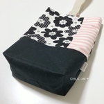 大人可愛い❁モノトーンフラワーの上履き入れ