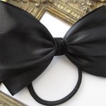 ♡大人気♡大きいリボン♡クラシックシンプル黒サテン×ベルベット♡トリプルリボン♡ヘアゴム１点