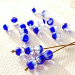 青が泳ぐ　チェコビーズ   4mm 20個 　