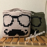 おヒゲ柄の【アイボリー色の丸底】ズパゲッティバック 