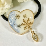 951)snow white 煌めき  ヘアゴム  レジン