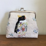 刺繍のがま口ポーチ ペンギン