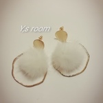 大ぶりふわふわサークルピアス・イヤリング　