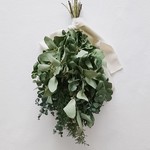 SALE★ボリュームあるユーカリのグリーンスワッグ　ドライフラワー