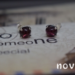 ガーネットのピアス（カボション）