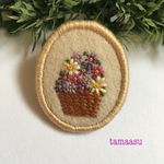 花かごの刺繍ブローチ✴︎紫系