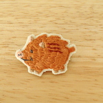 うりぼうの刺繍ブローチ【受注製作】