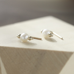 [再販]小さな淡水パールの14KGFピアス『Freshwater pearl 2way - dainty - 』