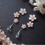 枝垂れ桜のcrystalピアス【受注予約】