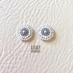 ピアス／イヤリング  しろいろ＊ビーズ刺繍