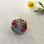 ご注文品 刺繍ブローチ3.5 南天