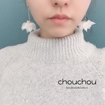 ホワイトフラワーピアス 花びら ゴールドピアス