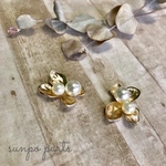 Wパール flower charm【gold】