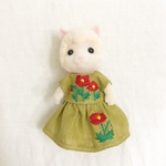 シルバニアファミリー赤いお花刺繍ワンピース