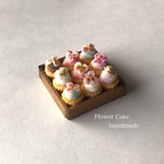 ミニチュア パンジーのカップケーキ 