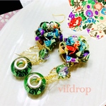 友禅紙 【白地 カラフル花柄】重ねつまみ花と花柄トンボ玉の和ピアス イヤリング