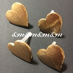 ４個Gold　ポスト付き　カン付き　ゴールドパーツ　ゴールド　パーツ　素材　材料　金具　メタルパーツ　ピアス　イヤリング　アクセサリー　資材　チャーム