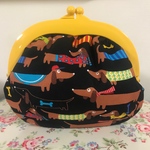 がま口ポーチ ダックスフンド柄