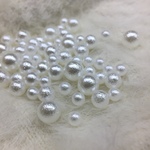 300粒以上！穴なし☆コットンパール風樹脂パール☆ホワイト☆6.8.10mm☆