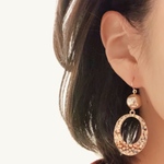 ☆送料無料☆ゴールドパーツの大ぶりキラキライヤリングorピアス