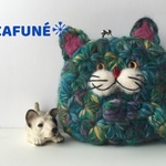 リフ編みで編んだカラフル猫ちゃんがま口ポーチ