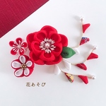 つまみ細工 紅白花のツーウェイクリップ 