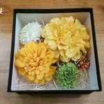 黄色ダリア髪飾り　着物　成人式　卒業式　花梨