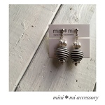 BLACK×White bonbon ピアス/イヤリング