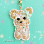 ビーズ刺繍♡おすわりワンコのキーホルダー