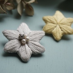 ▷新作◁ お星さまの刺繍ブローチセット［シルバー&イエローゴールド］