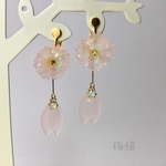花びら揺れる桜のイヤリング（初花）