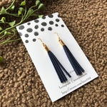 シンプルタッセルピアス