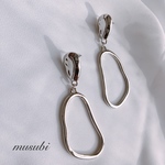 大ぶりピアス シルバーピアス 変形フープピアス 
