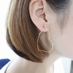 ノンホールビアス　ゴールドハートフープ 樹脂ノンホールピアス イヤリング