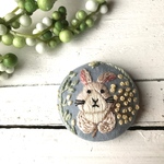 【ブローチorヘアゴムorヘアピン】うさぎ刺繍　 空色