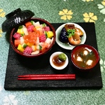 ミニチュア🍁海鮮ばらちらし丼