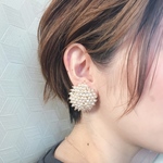 再入荷！送料無料！つぶつぶパール大ぶりピアス、チタンピアス