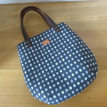 ウールドット生地のたまご型トートバッグ