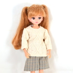 ジャガードニットのカットソー　22cmドールサイズ
