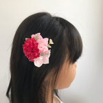 今日はお出かけ♫  お花のヘアクリップ 