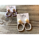 カラーピアス【ベージュ】