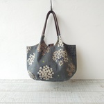 リネンのダークグレー フラワー　　バルーンバッグ