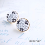 北欧風◇お花の刺繍イヤリングorピアス《グレー》