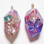 鉱石のピアスor イヤリング🌼 レジン  鉱石レジン 鉱石 ブルー ビジュー パープル 紫色 蝶々
