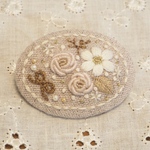 刺繍ブローチ