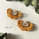 【frill 天然石イエロージェイド×mustard yellow】刺繍ピアス/イヤリング